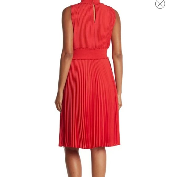 nanette NANETTE LEPORE Pleated Sleeveless Dress in Crimson Ruby - Picture 3 of 16
